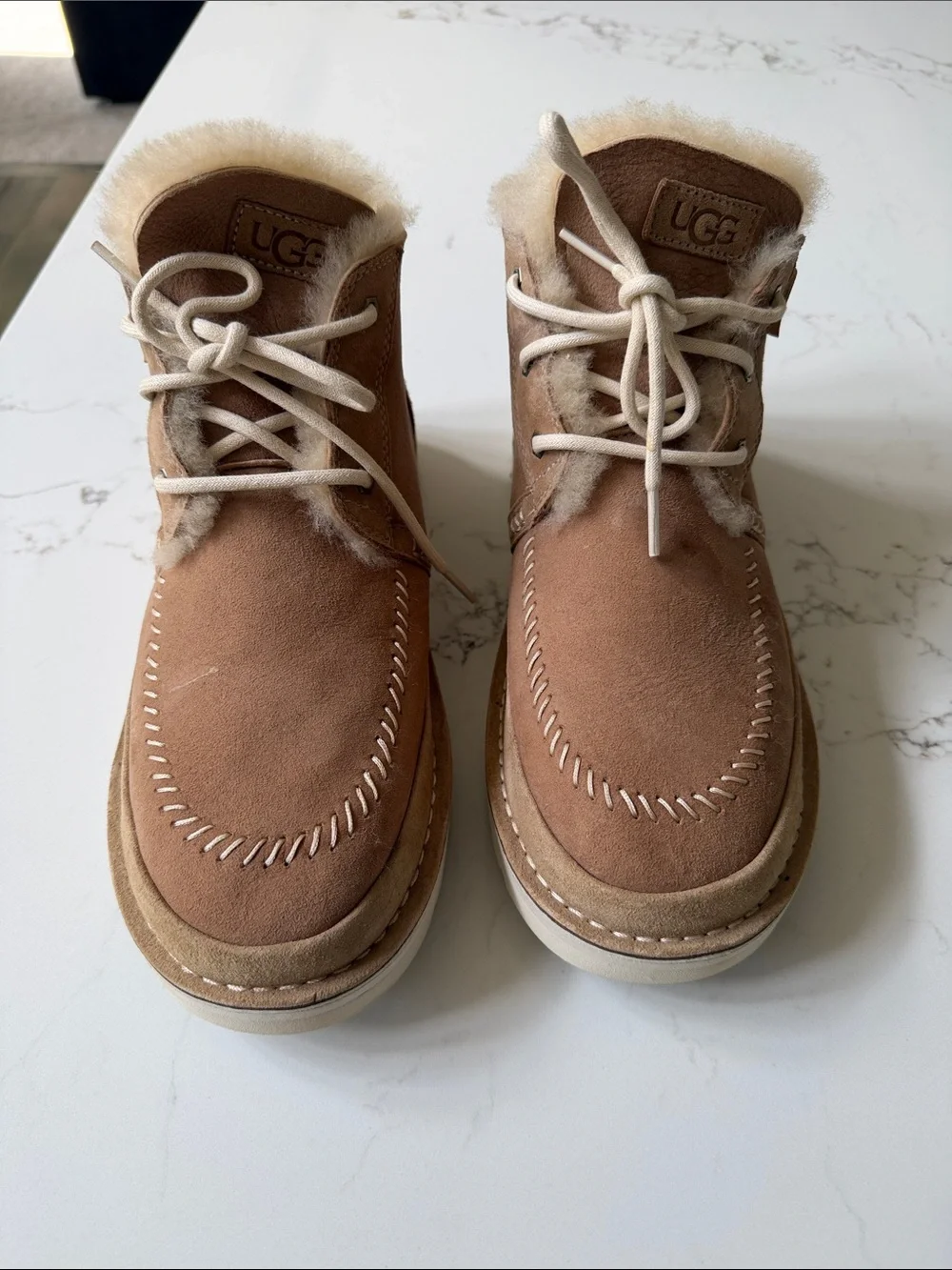 UGG wore 1x